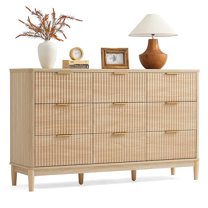 LINSY Fluted Dresser for Bedroom with 9 Drawers, Mid Century Modern Chest of Drawers with Gold Metal Handles, Wide Boho Wood Dressers, Large Farmhouse Storage Cabinet for Bedroom, Living Room, Oak