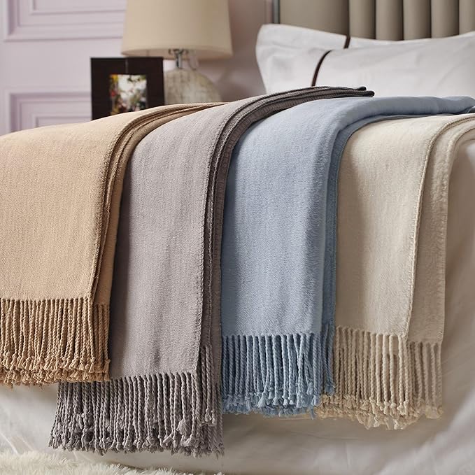 CUDDLE DREAMS Silk Throw Blanket with Hand-Knotted Fringe, Natural, Soft & Breathable (Blue)
