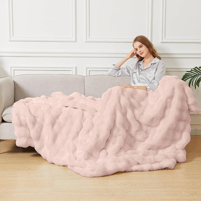 Pink Cozy Faux Fur Twin Blanket for Living Room Bedroom 60x80 Thick Ultra Soft Fuzzy Throw Blanket Fluffy Furry Bed Comforter Home Gifts 860 GSM