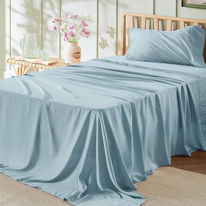Bedsure Twin Sheets Set - 3 Pieces Soft Twin Bed Sheets - Breathable & Cooling - Hotel Luxury - Easy Care Polyester Microfiber Bedding for Women, Men, Light Blue