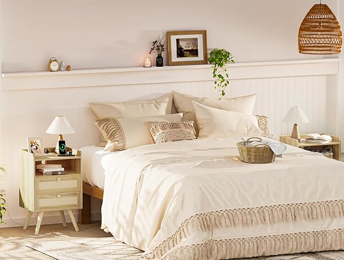 SUPERJARE 2 Drawer Night Stand with Charger Station, Boho Rattan Nightstand Set of 2, 25.2 Inch Tall Bed Side Table with Solid Wood Feet, End Table, Open Storage, Synthetic Rattan, for Dorm, Natural