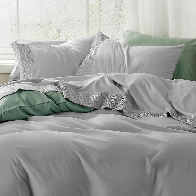 Bedsure Full Size Bed Sheets - 4 Pieces Soft Full Sheet Set - Breathable & Cooling - Hotel Luxury - Easy Care Polyester Microfiber Bedding for Women, Men, Grey