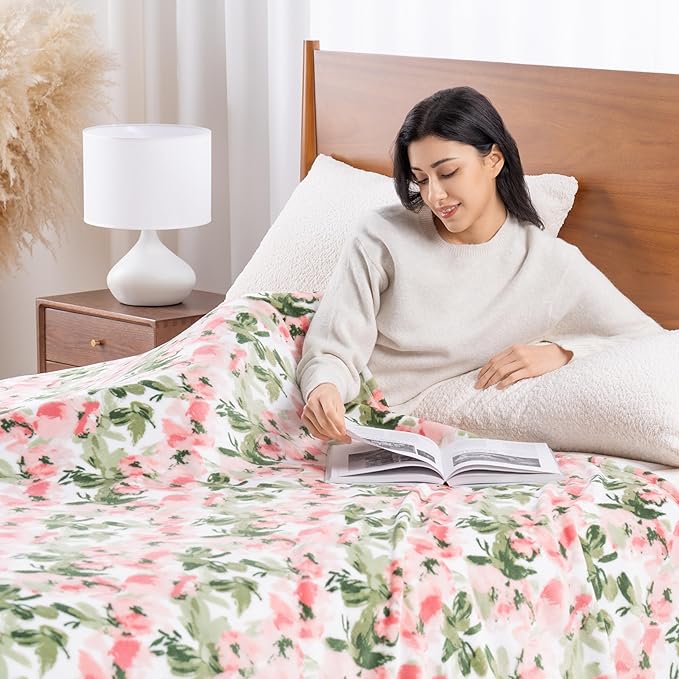 Luxury Printed Fleece Warm Blanket, Soft Lightweight Velvety Plush Throw for Couch and Bed, Cozy Comfy for All Seasons(Ivory Pink Flowers, 108×90 Inches)