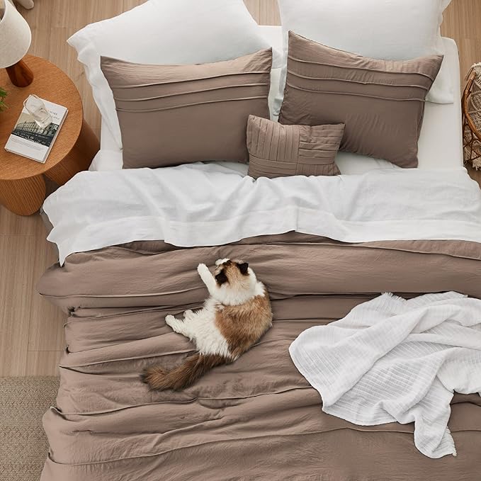 Bedsure California King Comforter Set - 4 Pieces Pinch Pleat Bed Set, Brown Boho Bedding for All Season, 1 Soft Comforter, 2 Pillowcases, 1 Decorative Pillow