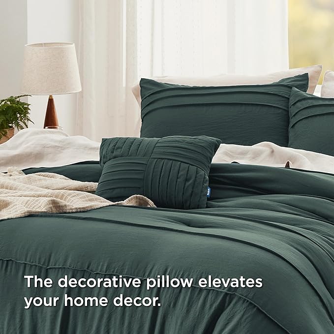 Bedsure King Comforter Set - 4 Pieces Pinch Pleat Bed Set, Emerald Green Boho Bedding for All Season, 1 Soft Comforter, 2 Pillowcases, 1 Decorative Pillow