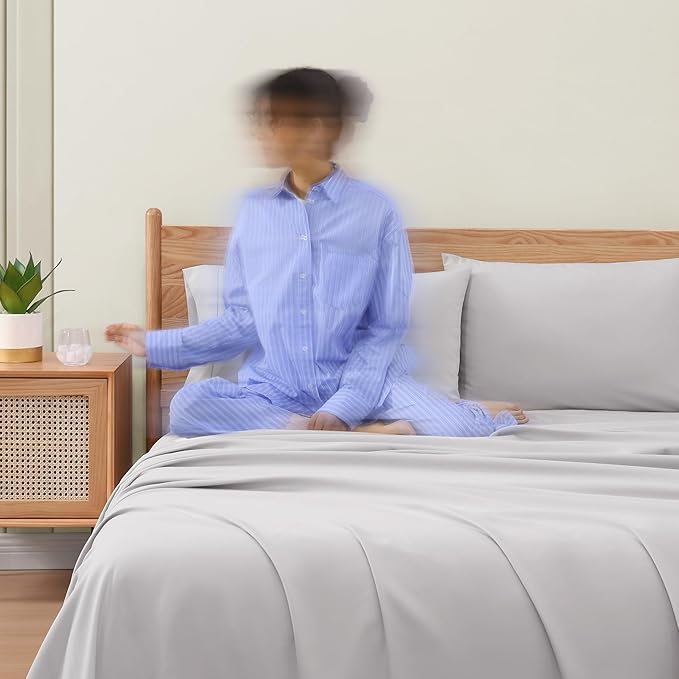 UGG Full Sheet Set 4-Piece Luxury Cooling Sheets Deep Pockets Premium Bedding with 2 Pillow Shams Hypoallergenic Machine Washable Soft Lightweight Bed Set for Bedroom, Full, Stone Grey (Hedi)