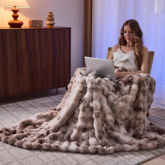 Fluffy Faux Rabbit Fur Throw Blanket - Soft Plush Luxury Bubble Blanket for Couch, Bed (Twin Size 60''x80'', Tie-Dyed Beige)