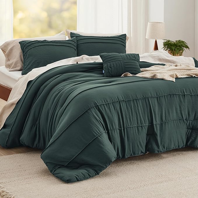 Bedsure Emerald Green Queen Comforter Set - 4 Pieces Pinch Pleat Bed Set, Down Alternative Bedding Sets for All Season, 1 Comforter, 2 Pillowcases, 1 Decorative Pillow