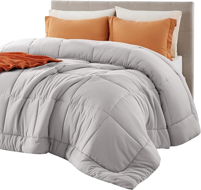 Bedsure Comforter Duvet Insert - Quilted Comforters King Size, All Season Duvet, GentleSoft Down Alternative Bedding, with 8 Tabs, Gifts for Women/Men, Light Grey, King 90 x 102 Inches