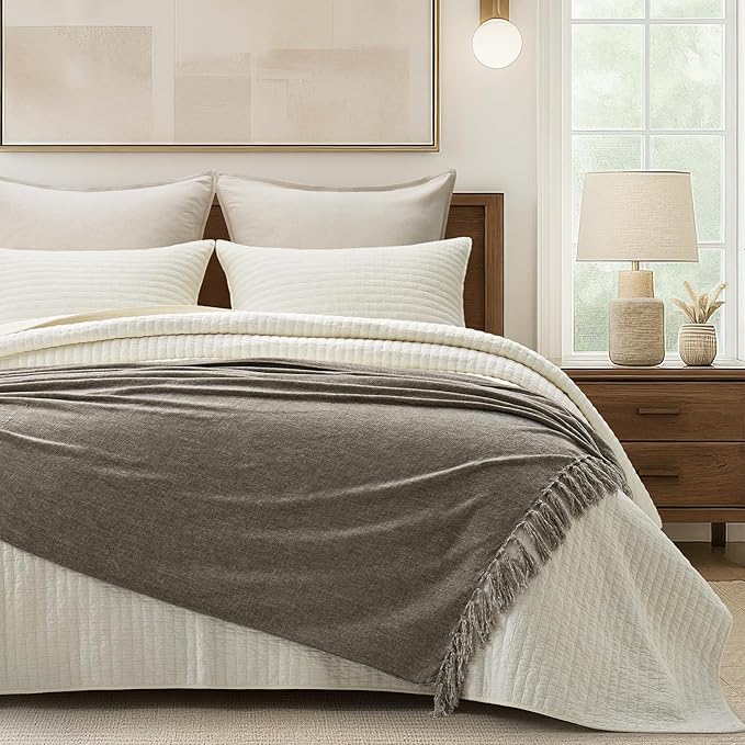 EVERGRACE Soft Chenille Throw Blanket for Couch, Cozy Plush Fuzzy Decorative Chenille Knit Throw Blanket with Tassels, Lightweight Blanket and Throws for Bed Sofa Gift Home Decor, Taupe 50"x60"