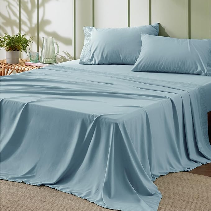 Bedsure Full Size Bed Sheets - 4 Pieces Soft Full Sheet Set - Breathable & Cooling - Hotel Luxury - Easy Care Polyester Microfiber Bedding for Women, Men, Light Blue
