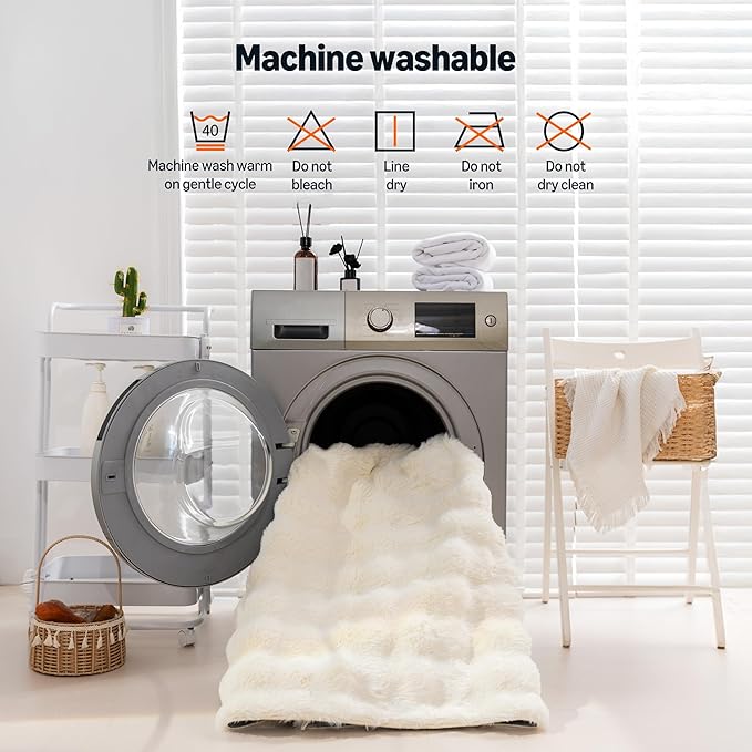 Amazon Basics Indoor Area Rug, 3D Bubble Washable Home Decor Carpet for Living Room, Bedroom, 5' W × 7' L, Beige