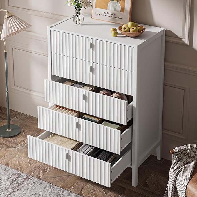 5 Drawer Dresser, Modern Chest of Drawers for Bedroom, Wood Fluted Dresser Organizer with Deep Drawers for Clothes, Nightstand for Bedroom, Hallway, Living Room, Entryway, White