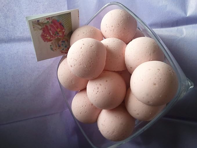 BUTTERCREAM CUPCAKE Bath Bomb Fizzies (14) 1 oz each with Shea Butter, Ultra Moisturizing (12 Oz) .Great for Dry Skin (Buttercream Cupcake)