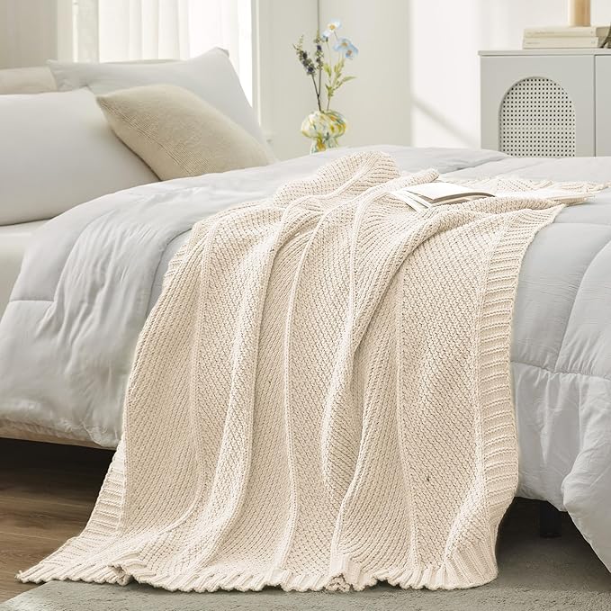 Amélie Home Chevron Chenille Knit Throw Blanket for Couch, Cozy Texture Decorative Soft Blanket for Sofa & Chair, 50"x60", Ivory