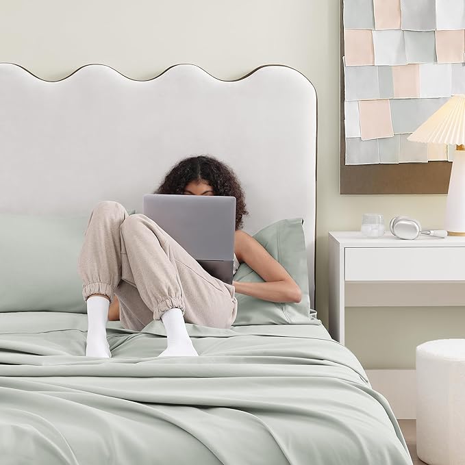 UGG Full XL Sheet Set 4-Piece Luxury Cooling Sheets Deep Pockets Premium Bedding with 2 Pillow Shams Hypoallergenic Machine Washable, for Dorm Essentials & College Bedding, Mineral Green (Hedi)