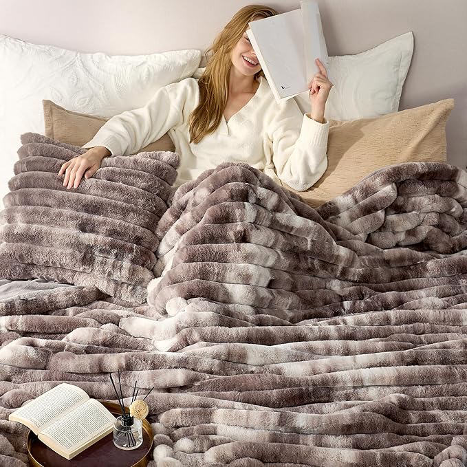 Cozy Bliss Faux Fur Throw Blanket for Couch, Cozy Warm Plush Striped Blanket for Sofa Bedroom Living Room, 108 * 90 Inches Tie-dye Grey
