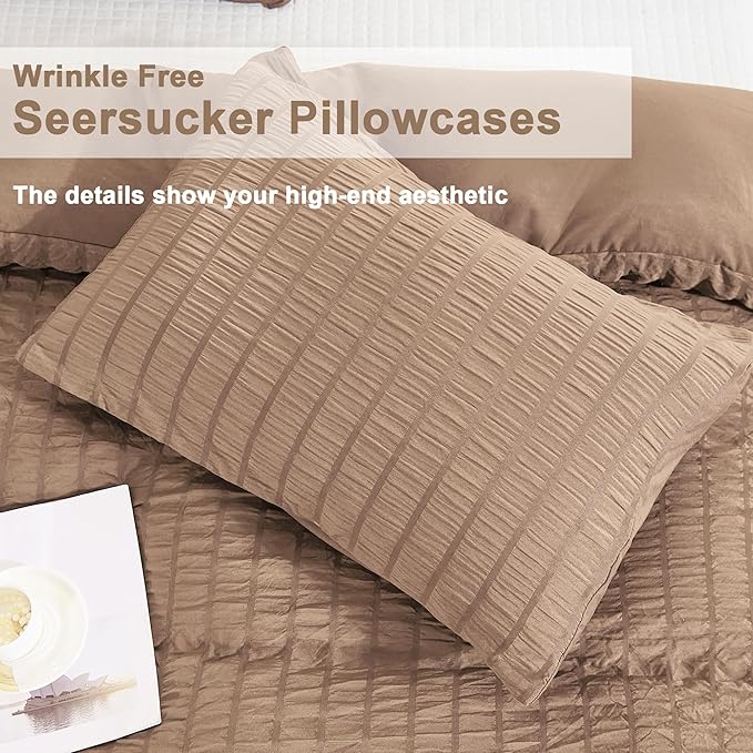 AveLom Seersucker Duvet Cover Set Queen Size (90 x 90 inches), 3 Pieces (1 Duvet Cover, 2 Pillow Cases), Taupe Ultra Soft Washed Microfiber, Textured Duvet Cover with Zipper Closure, Corner Ties