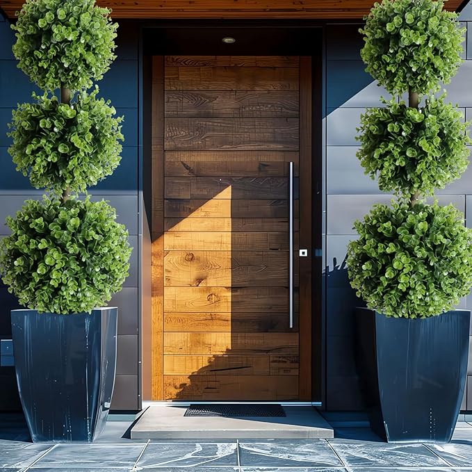Artificial Trees, Artificial Juniper Wood Three-Ball Trees, Outdoor Shrub Plants, Have UV Protection Function. They are Suitable for Both Outdoor and Indoor use and can be Used for Decoration.
