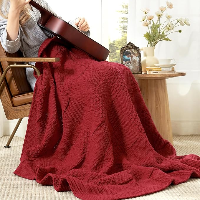 Amélie Home Checkered Chenille Knit Throw Blanket for Couch, Classic Texture Decorative Soft Blanket for Sofa, Chair & Bedroom, 50"x60", Christmas Red