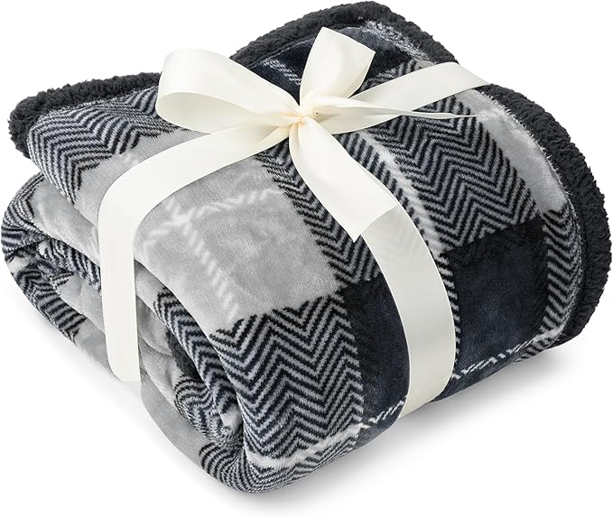 PAVILIA Charcoal Dark Grey Sherpa Throw Blanket for Couch, Plush Flannel Fleece, Soft Fuzzy Cabin for Sofa Bed, Warm Cozy Winter Gift, 50x60