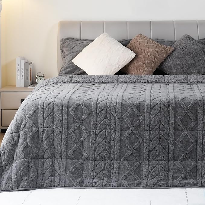 Cottonblue Weighted Blanket for Adults - Plush Cozy Sherpa Weighted Blankets for a Better Night's Sleep, Luxurious Jacquard Decor Blanket Queen Size for Bed Sofa Couch, 60x80 Inches,15lbs,Grey
