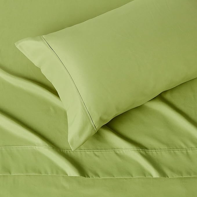 Amazon Basics Lightweight Super Soft Easy Care Wrinkle Free Microfiber 3 Piece Bed Sheet Set with 14-Inch Deep Pockets, Twin, Oliver Light, Solid, Kids, Men & Women Bedding