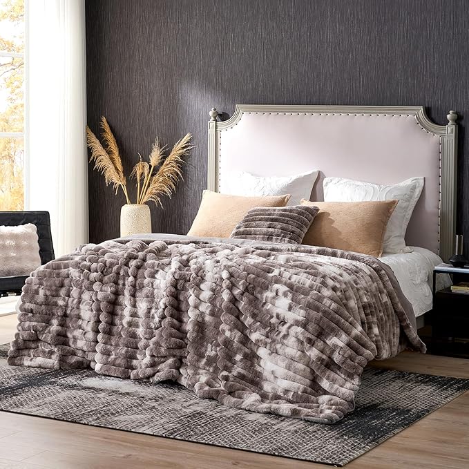 Cozy Bliss Faux Fur Throw Blanket for Couch, Cozy Warm Plush Striped Blanket for Sofa Bedroom Living Room, 60 * 80 Inches Tie-dye Grey