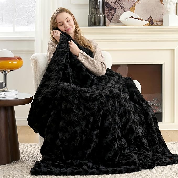 Cozy Bliss Faux Fur Throw Blanket for Couch, Fuzzy Soft Plush Thick Warm Fluffy Reversible Wave Textured Blanket for Sofa Bedroom Living Room, 55 * 70 Inches Black