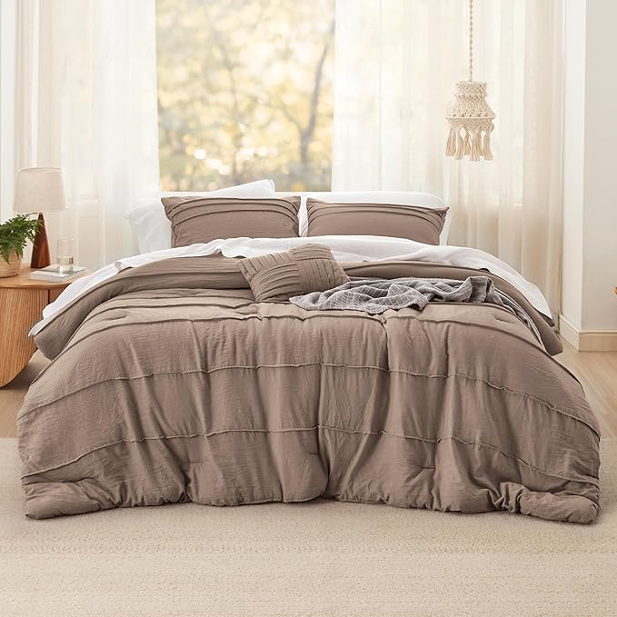 Bedsure Queen Comforter Set - 4 Pieces Pinch Pleat Bed Set, Brown Boho Bedding for All Season, 1 Soft Comforter, 2 Pillowcases, 1 Decorative Pillow