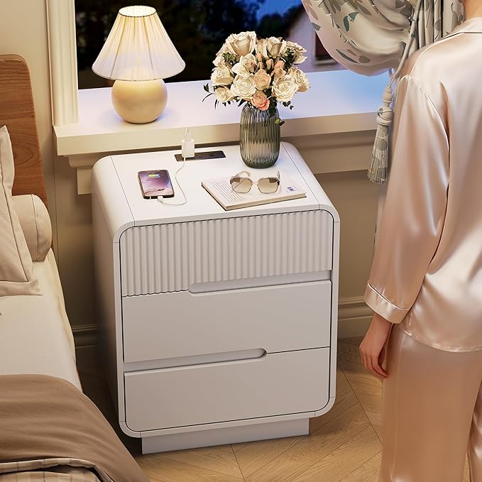 7 Drawer Dresser and 2 Nightstand Sets for Bedroom 3 Pcs Bedroom Set, Modern 47.2" Fluted Dresser with Invisible Handles Nightstand Charging Station, Bedroom Furniture Set for Living Room, White