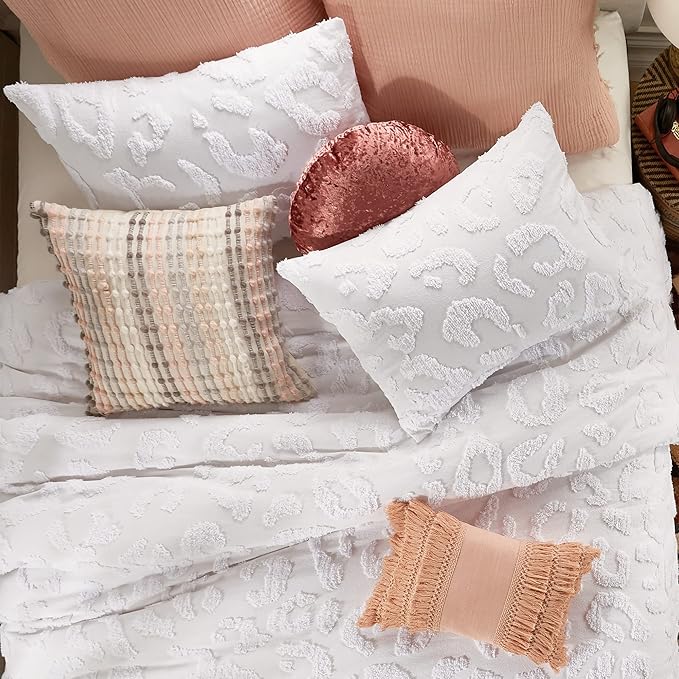 Peri Home Chenille Leopard 100% Cotton 3-Piece Duvet Cover & Sham Set, King, White Chenille Leopard
