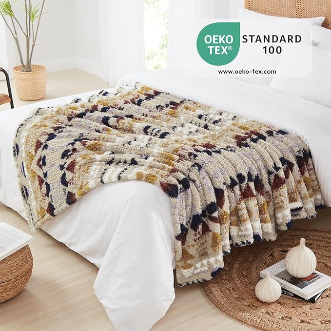 CASAAGUSTO Boho Sherpa Throw Blanket, Aztec, Ultra Soft, Warm, Cozy, Plush, Thick Fleece Bohemian Throw Blanket for Couch, Bed, Sofa (Khaki 50 * 60 Inch)