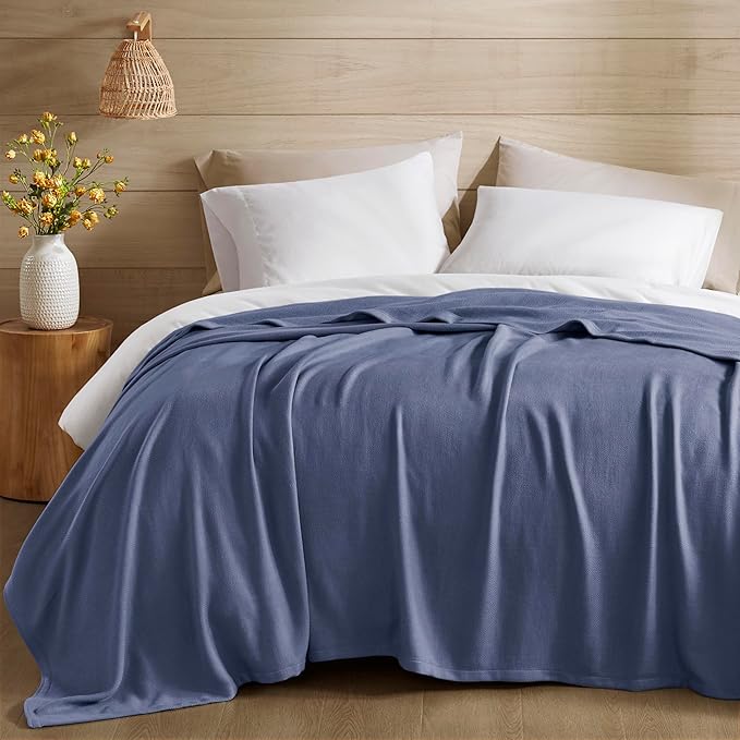 Madison Park Queen Size Blanket, 70% Rayon Bamboo-Based, 30% Cotton, Breathable for Hot Sleepers Menopause, Ultra Soft and Snag-Resistant, Summer Blanket for Bed or Couch, Queen 90"x90" Navy