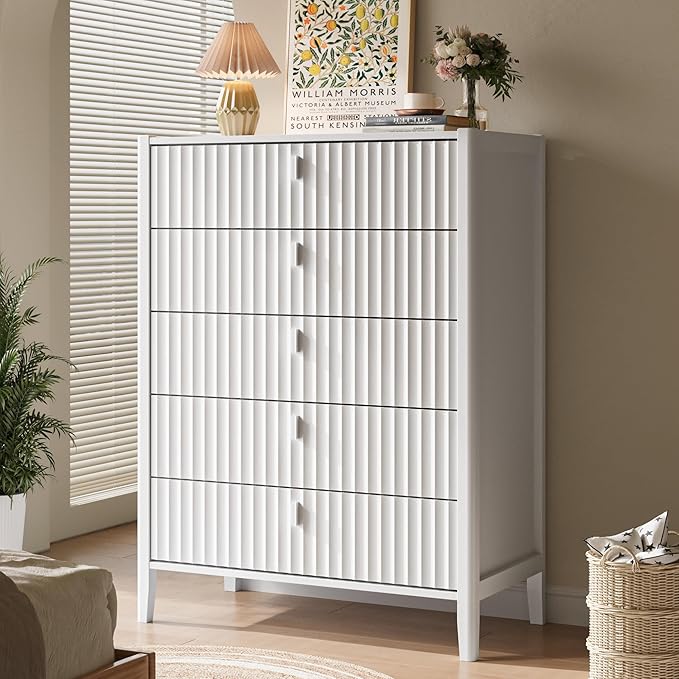 5 Drawer Dresser, Modern Chest of Drawers for Bedroom, Wood Fluted Dresser Organizer with Deep Drawers for Clothes, Nightstand for Bedroom, Hallway, Living Room, Entryway, White