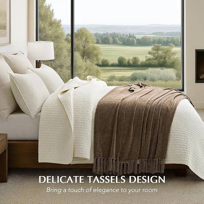 EVERGRACE Soft Chenille Throw Blanket for Couch, Cozy Plush Fuzzy Decorative Chenille Knit Throw Blanket with Tassels, Lightweight Blanket and Throws for Bed Sofa Gift Home Decor, Mocha Brown 50"x60"