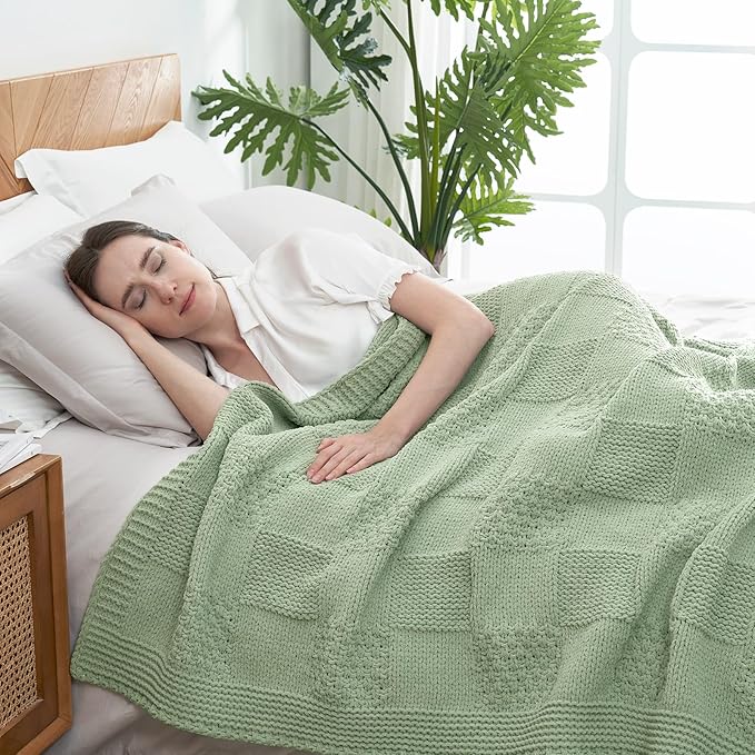 Amélie Home Checkered Chenille Knit Throw Blanket for Couch, Classic Texture Decorative Soft Blanket for Sofa, Chair & Bedroom, 60"x80", Sage Green