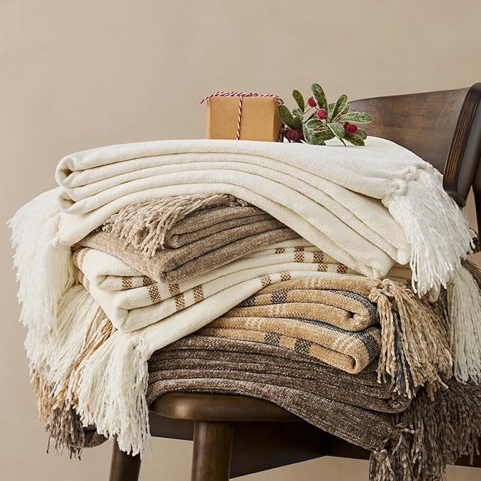 EVERGRACE Soft Chenille Throw Blanket for Couch, Cozy Plush Fuzzy Decorative Chenille Knit Throw Blanket with Tassels, Lightweight Blanket and Throws for Bed Sofa Gift Home Decor, Mocha Brown 50"x60"
