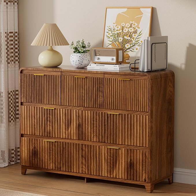 3 Pcs Dresser Closet Bedroom Set, 7 Drawer Fluted Dresser and Nightstand Set of 2 with Charging Station, Modern Bed Side Table Chest of Drawers Storage Cabinet Set for Bedroom, Living Room, Walnut
