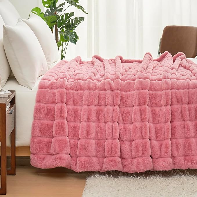 Cozy Bliss Faux Fur Throw Blanket for Couch, Cozy Warm Plush Striped Blanket for Sofa Bedroom Living Room, 90 * 90 Inches Pink
