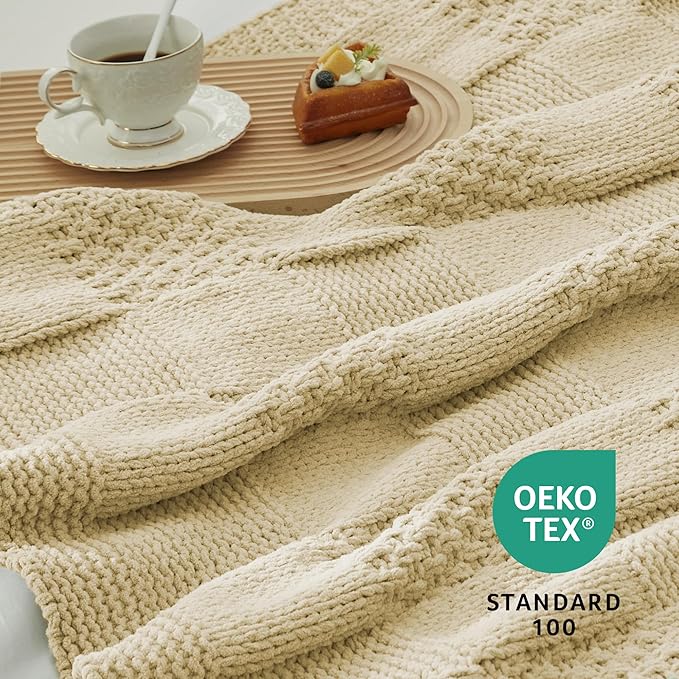 Amélie Home Checkered Chenille Knit Throw Blanket for Couch, Classic Texture Decorative Soft Blanket for Sofa, Chair & Bedroom, 50"x60", Beige