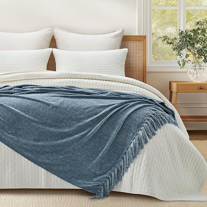 EVERGRACE Soft Chenille Throw Blanket for Couch, Cozy Plush Fuzzy Decorative Chenille Knit Throw Blanket with Tassels, Lightweight Blanket and Throws for Bed Sofa Gift Home Decor, Cloud Blue 60"x80"