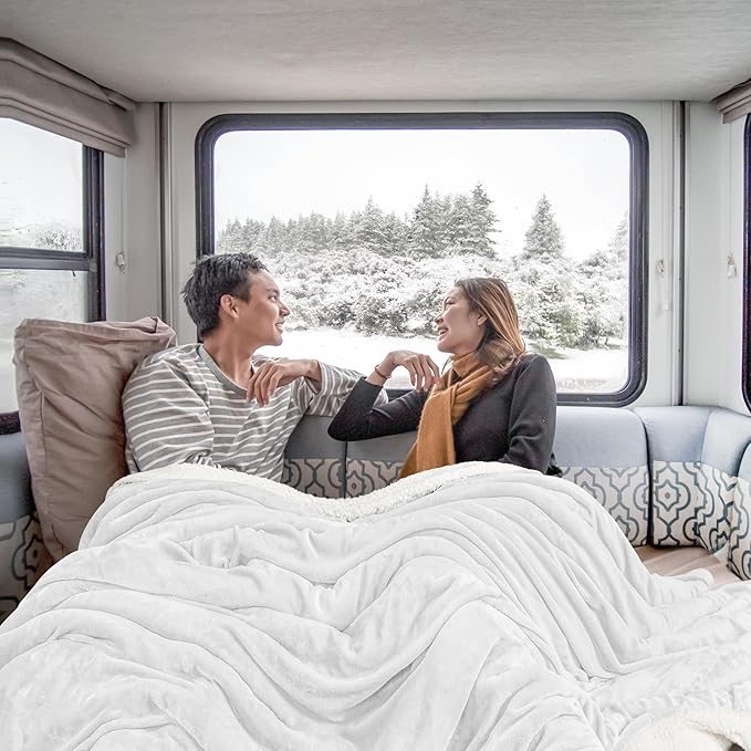 Utopia Bedding Sherpa Blanket Full Size (White, 90x84 Inches) - Soft Lightweight Plush Fleece Reversible Blanket for Bed, Sofa, Couch, Camping and Travel