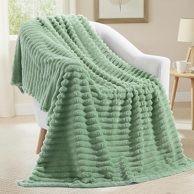 decorUhome Christmas Soft Fleece Sage Green Blanket King Size for Bed, Cozy Fluffy Plush Flannel Large Striped Throws for Couch Sofa, Lightweight Decorative Fuzzy Blanket for Woman, 108x90 Inches
