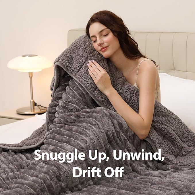 Sherpa Fleece Weighted Blanket with 3D Ribbed Stripes, 15 lbs Soft Flannel Heavy Throw Blanket for Couch Full Size Bed, Heavy Thick Blankets with Ceramic Beads, Great for Deep Sleep, 60" x 80"