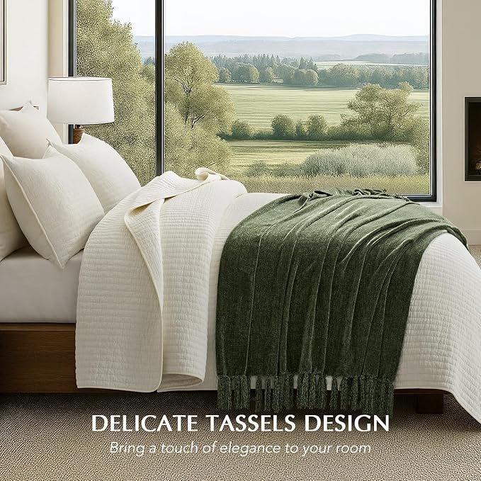 EVERGRACE Soft Chenille Throw Blanket for Couch, Cozy Plush Fuzzy Decorative Chenille Knit Throw Blanket with Tassels, Lightweight Blanket and Throws for Bed Sofa Gift Home Decor, Olive Green 60"x80"