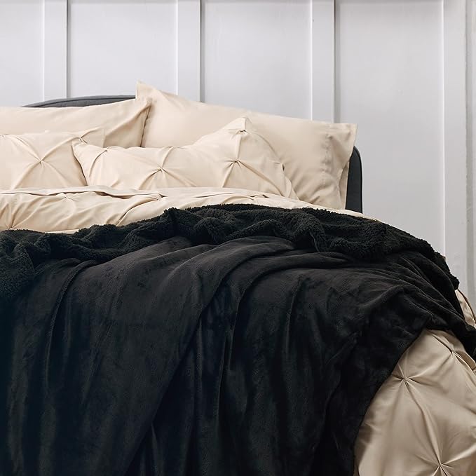 Bedsure Sherpa Fleece Throw Blanket for Couch - Thick and Warm, Soft Fuzzy Plush Throw Blanket for Winter, Black, 50x60 Inches