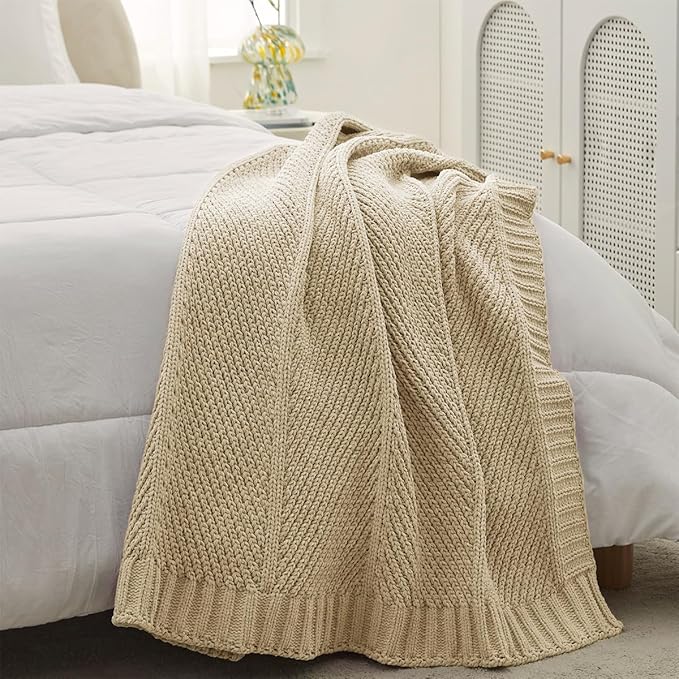 Amélie Home Chevron Chenille Knit Throw Blanket for Couch, Cozy Texture Decorative Soft Blanket for Sofa & Chair, 50"x60", Beige