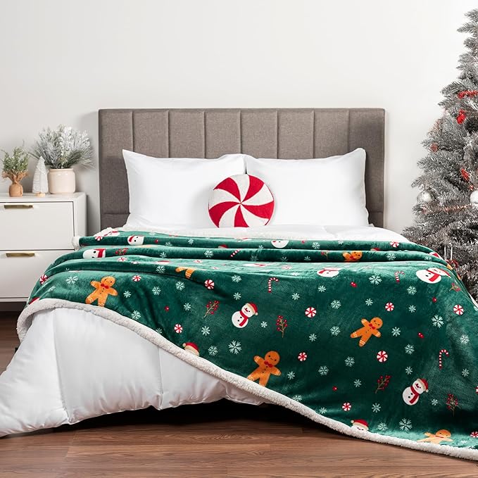 PAVILIA Green Christmas Sherpa Throw Blanket, Gingerbread Snowman Holiday Pattern, Soft Reversible Fleece & Sherpa 50x60 Winter Blanket for Couch & Bed, Cozy Christmas Decor