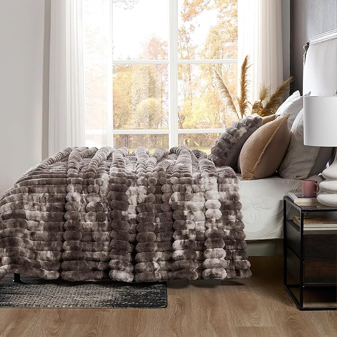 Cozy Bliss Faux Fur Throw Blanket for Couch, Cozy Warm Plush Striped Blanket for Sofa Bedroom Living Room, 108 * 90 Inches Tie-dye Grey